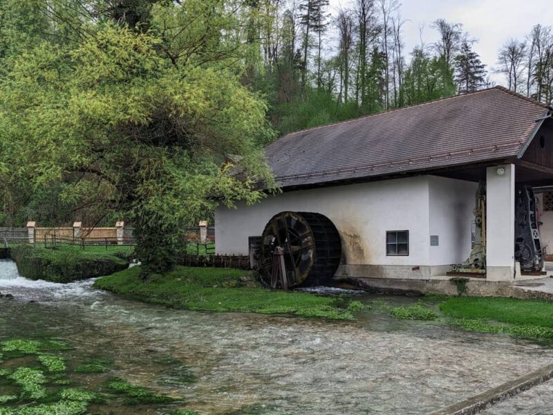 Moulin à eau au musée TMS