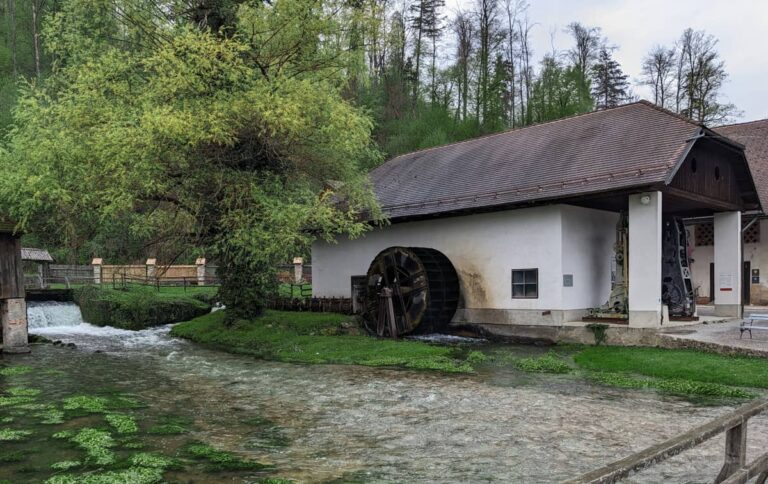 Moulin à eau au musée TMS